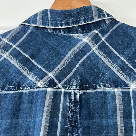 Anthro's Bella Dahl Acid Washed Distressed Indigo Tencel Blouse Lg MEASUREMENTS - Picture 12 of 13